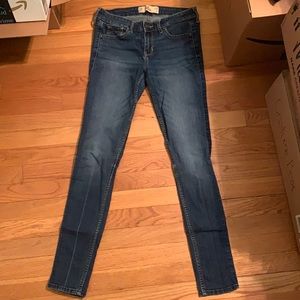 Hollister skinny blue jeans
